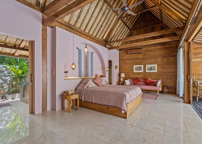 Villa Warna Villas- Rose Honeymoon Stylish Loft Private Pool & Kitchen Uluwatu (Bali)