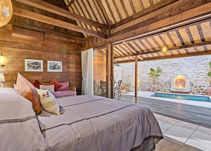 Villa Warna Villas- Rose Honeymoon Stylish Loft Private Pool & Kitchen Uluwatu (Bali)