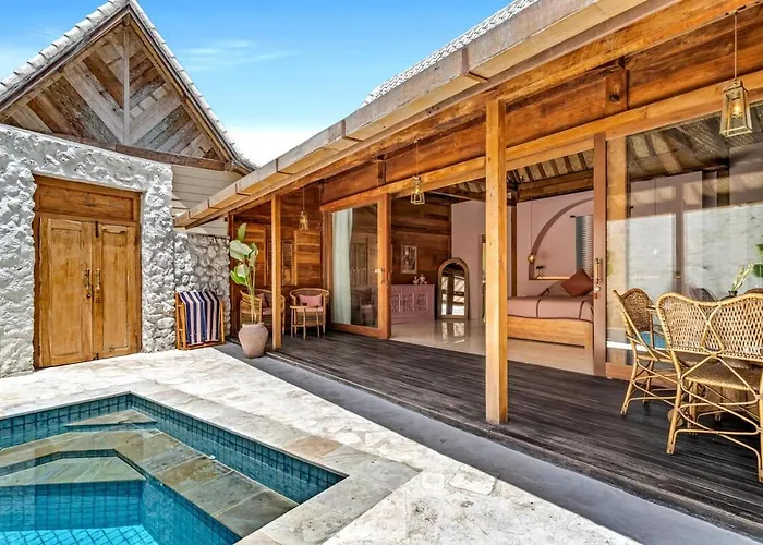 Warna Villas- Rose Honeymoon Stylish Loft Private Pool & Kitchen Villa Uluwatu (Bali)