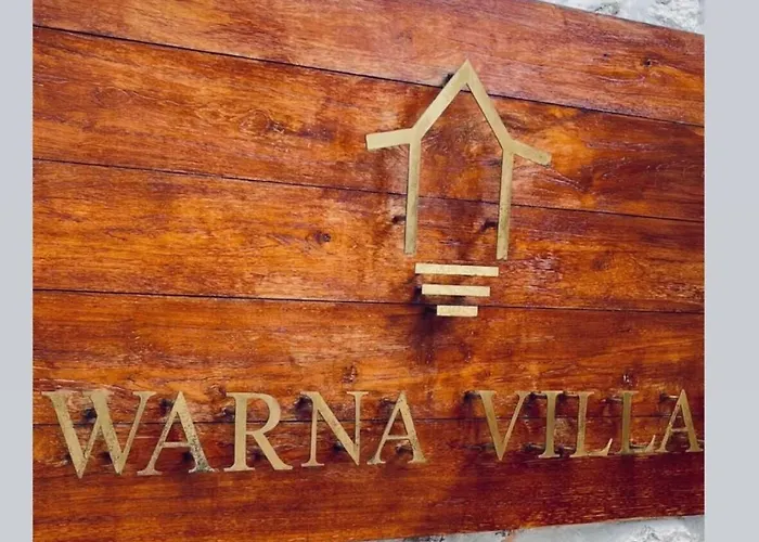Warna Villas- Rose Honeymoon Stylish Loft Private Pool & Kitchen Villa Uluwatu (Bali)