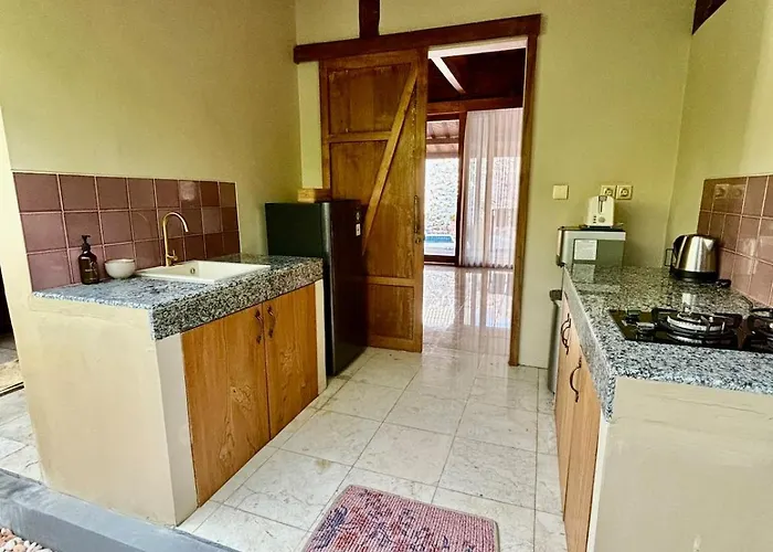 Villa Warna Villas- Rose Honeymoon Stylish Loft Private Pool & Kitchen