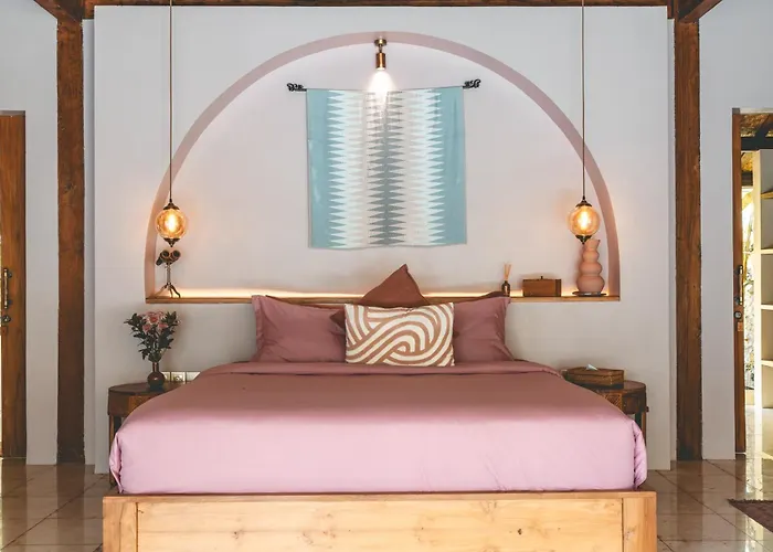 Warna Villas- Rose Honeymoon Stylish Loft Private Pool & Kitchen * Uluwatu (Bali)