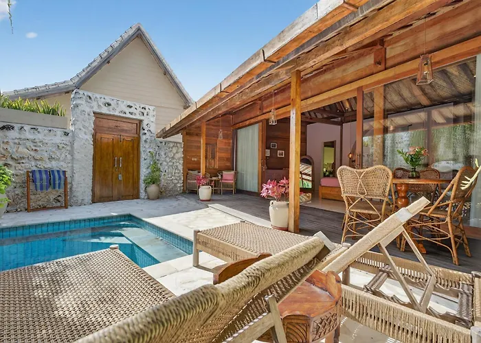 Warna Villas- Rose Honeymoon Stylish Loft Private Pool & Kitchen Villa *