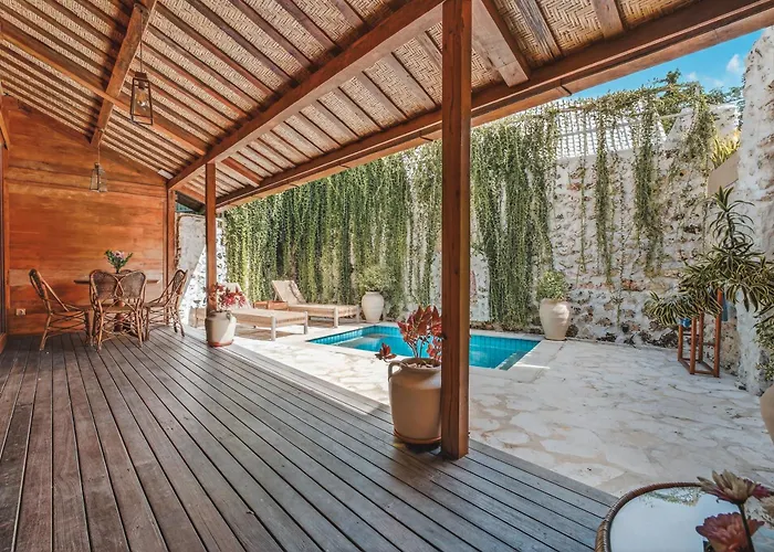 Villa Warna Villas- Rose Honeymoon Stylish Loft Private Pool & Kitchen Uluwatu (Bali)