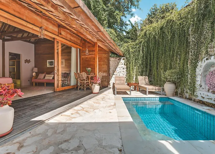 Villa Warna Villas- Rose Honeymoon Stylish Loft Private Pool & Kitchen *