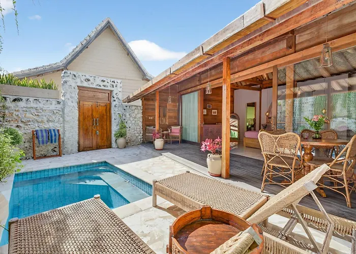 Villa Warna Villas- Rose Honeymoon Stylish Loft Private Pool & Kitchen