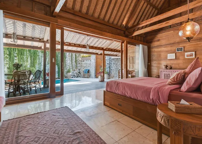 Warna Villas- Rose Honeymoon Stylish Loft Private Pool & Kitchen Uluwatu (Bali)