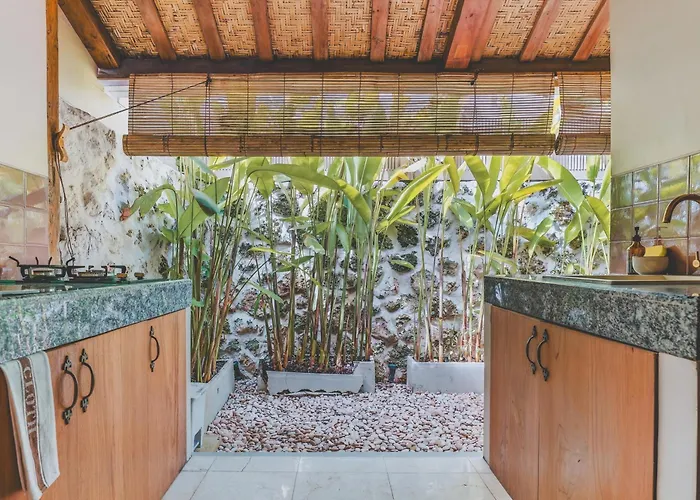 Warna Villas- Rose Honeymoon Stylish Loft Private Pool & Kitchen Villa