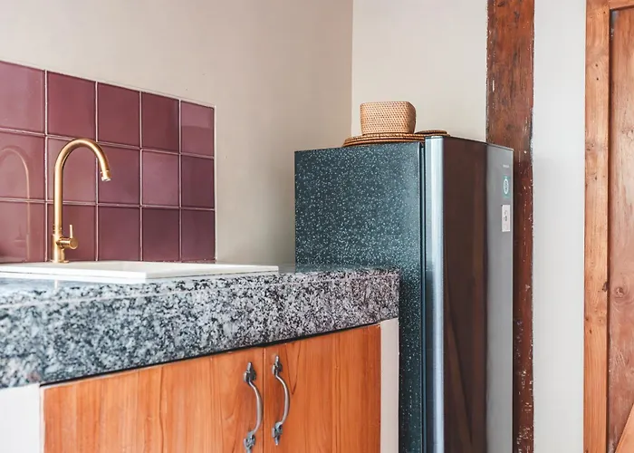 Warna Villas- Rose Honeymoon Stylish Loft Private Pool & Kitchen Uluwatu (Bali)