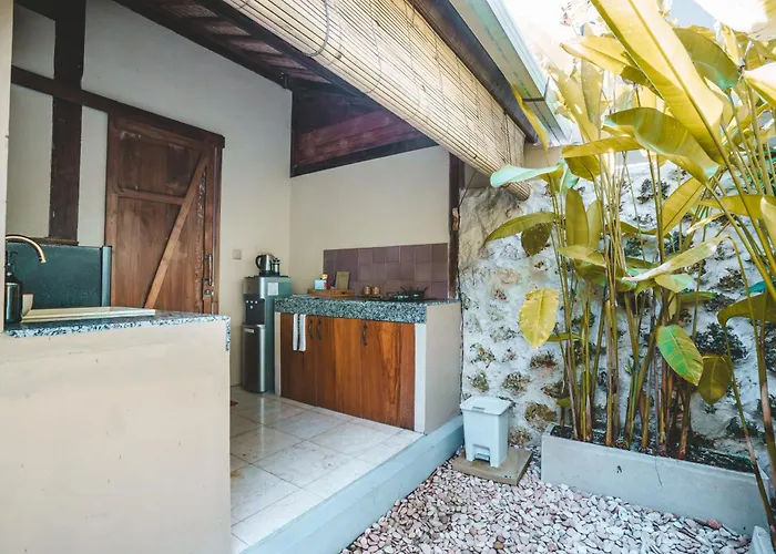Warna Villas- Rose Honeymoon Stylish Loft Private Pool & Kitchen Villa Uluwatu (Bali)