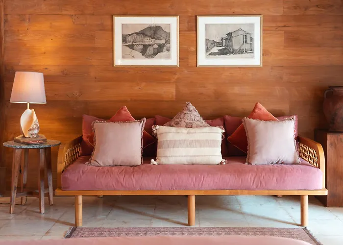 Warna Villas- Rose Honeymoon Stylish Loft Private Pool & Kitchen * Uluwatu (Bali)