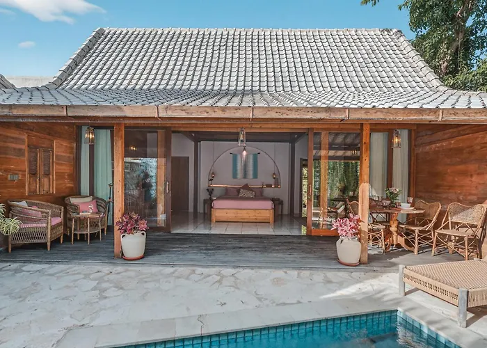 Warna Villas- Rose Honeymoon Stylish Loft Private Pool & Kitchen Villa *